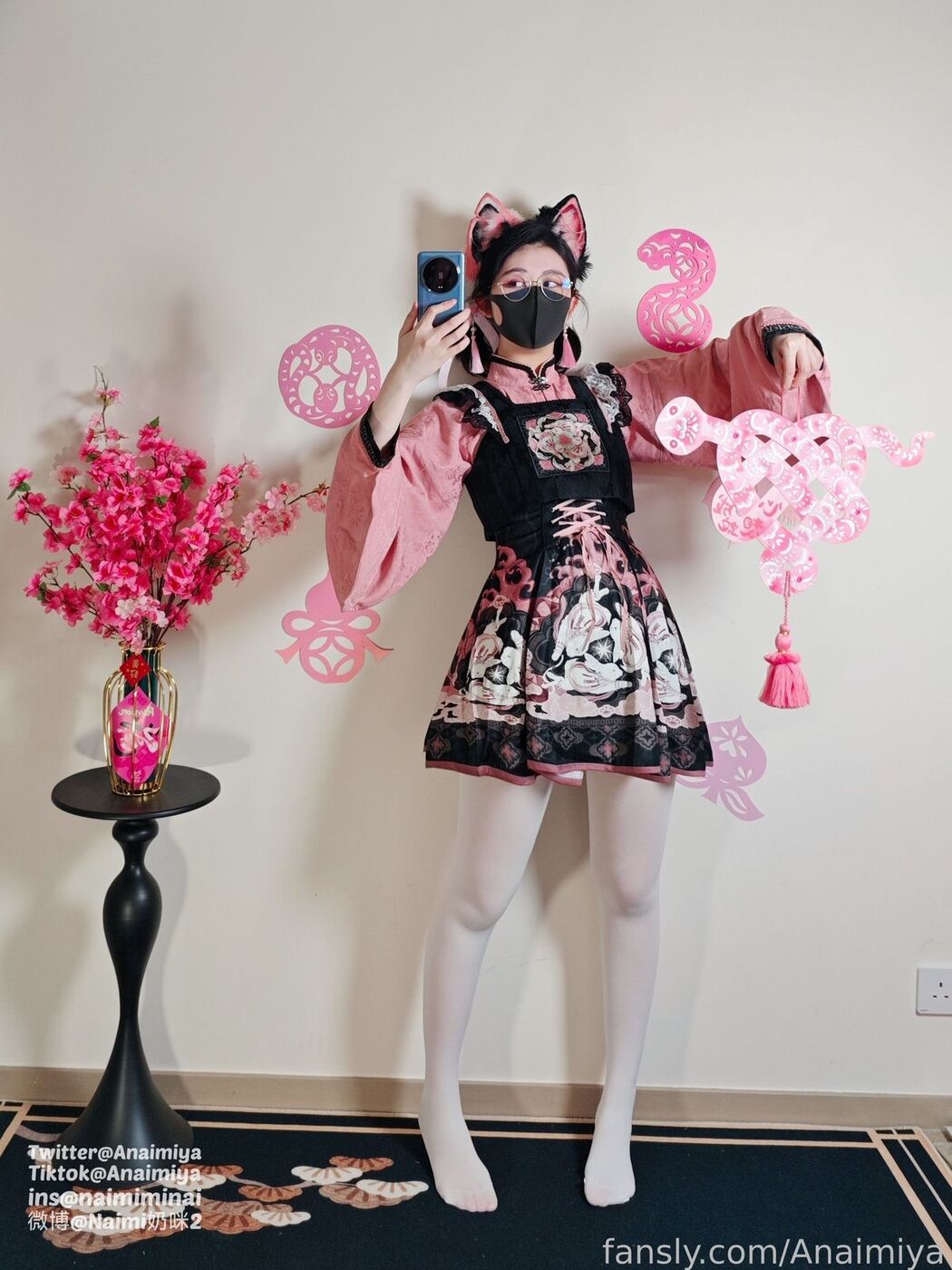 Coser@Anaimiya奶咪 &#8211; OnlyFan 2025年2月新作 春在枝头桃花已盛 (24P &#8211; 1V)