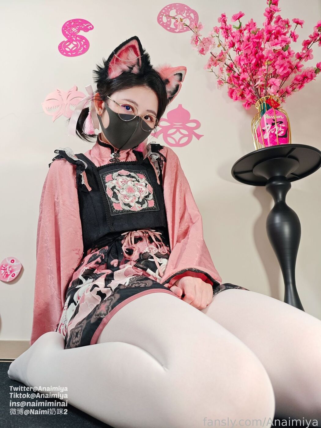 Coser@Anaimiya奶咪 &#8211; OnlyFan 2025年2月新作 春在枝头桃花已盛 (24P &#8211; 1V)