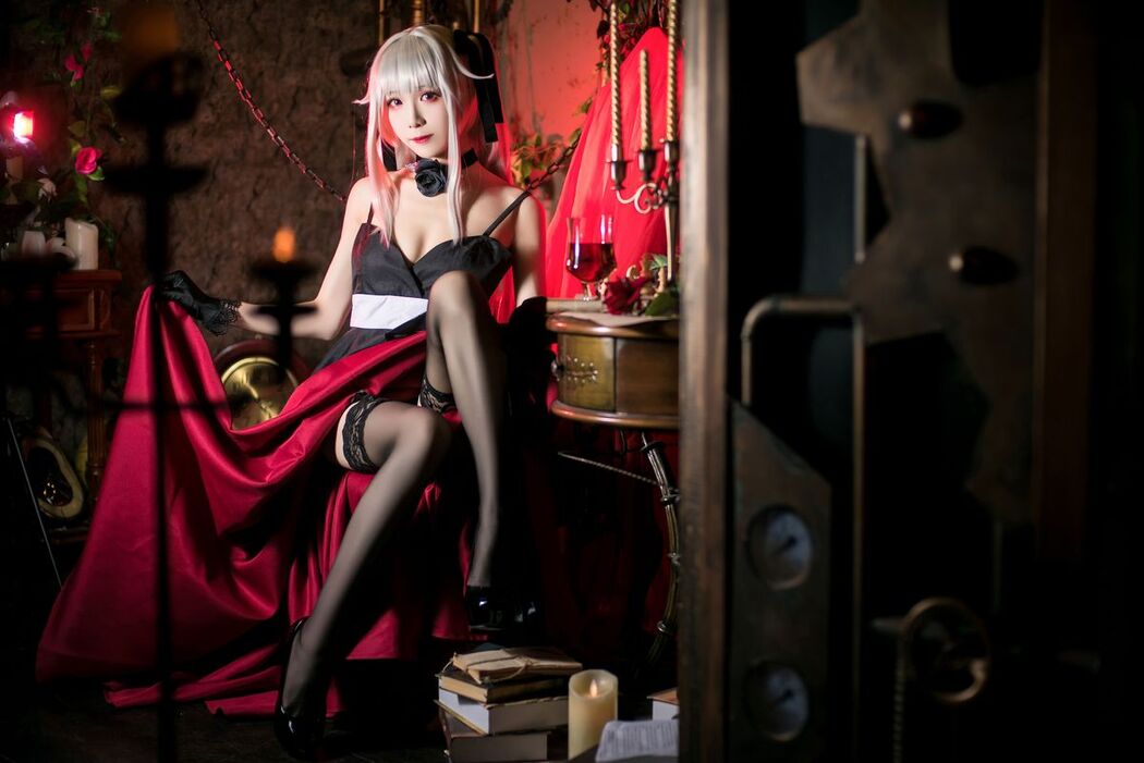 Coser@Tomoyo酱 &#8211; 雾枝礼服And水着 (31P)