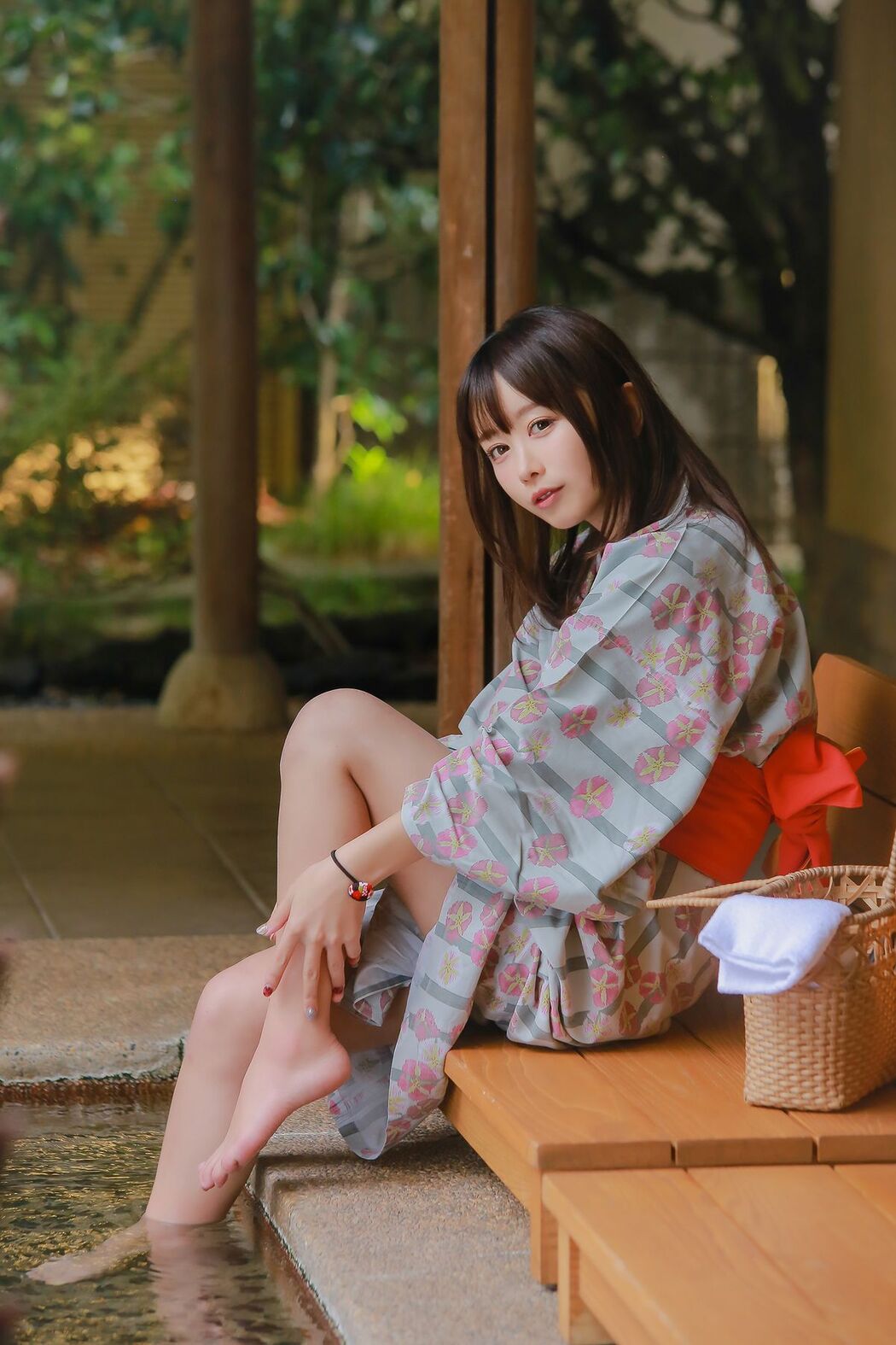 Coser@いくみ 193iKkyu3 &#8211; Ikumi いくみ Ikumi to Onsen いくみと温泉 Part2 (52P)