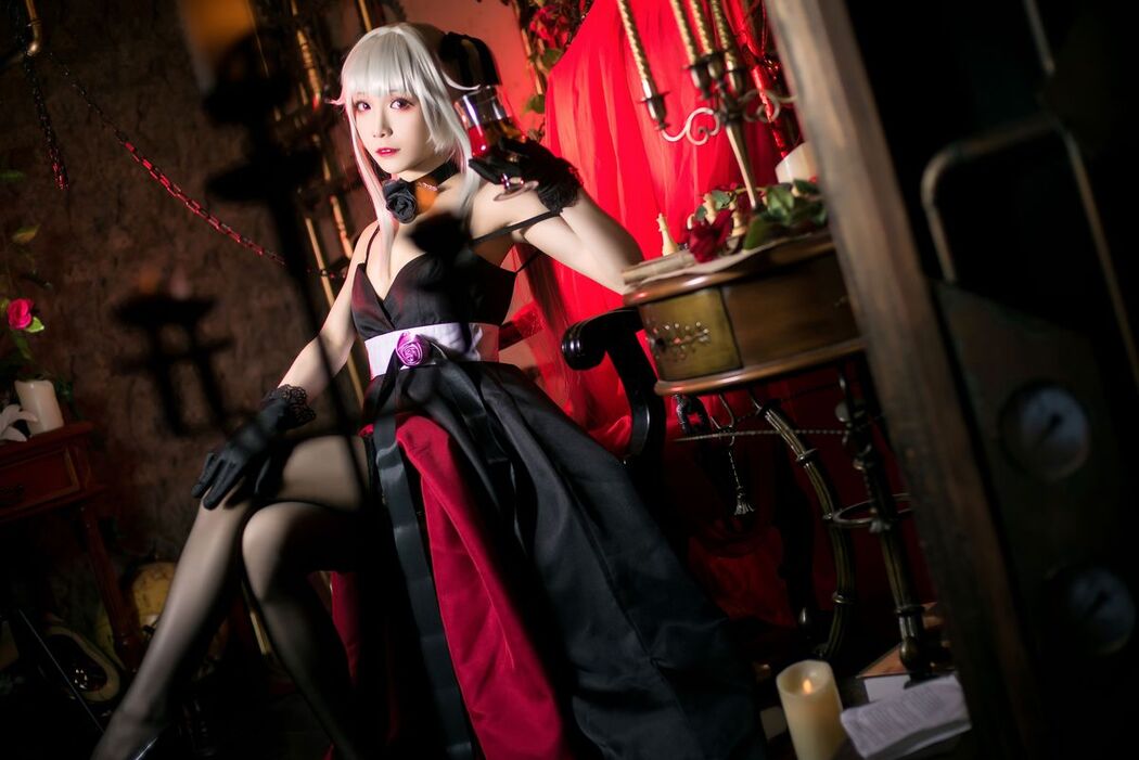 Coser@Tomoyo酱 &#8211; 雾枝礼服And水着 (31P)
