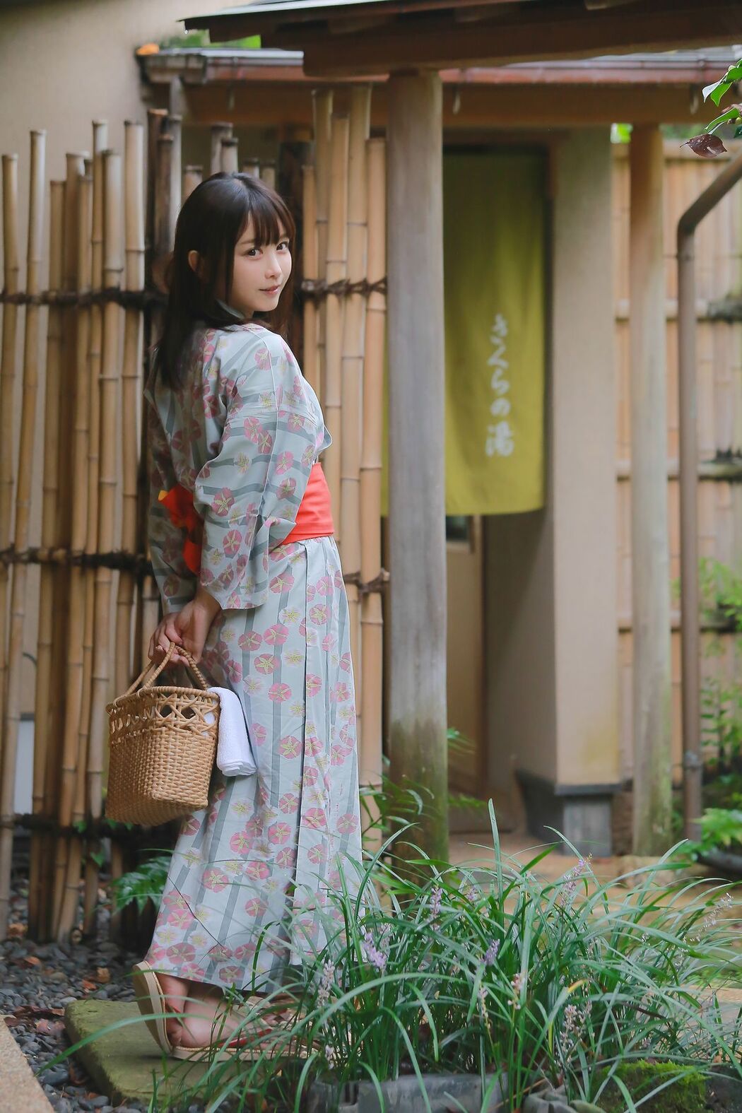 Coser@いくみ 193iKkyu3 &#8211; Ikumi いくみ Ikumi to Onsen いくみと温泉 Part1 (52P)