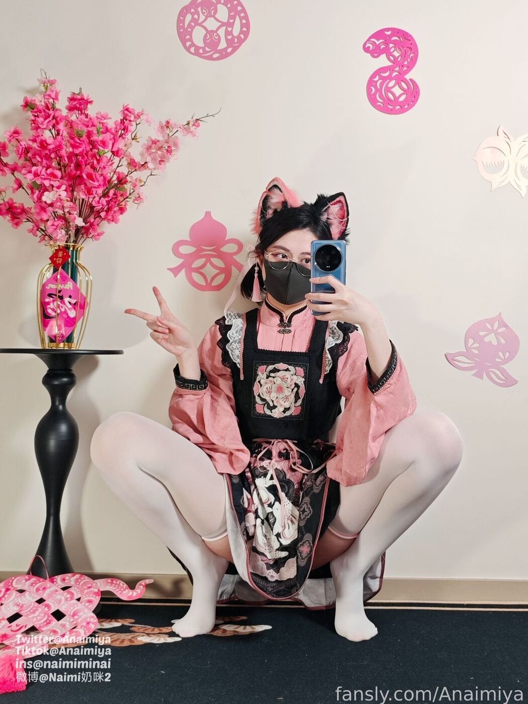 Coser@Anaimiya奶咪 &#8211; OnlyFan 2025年2月新作 春在枝头桃花已盛 (24P &#8211; 1V)