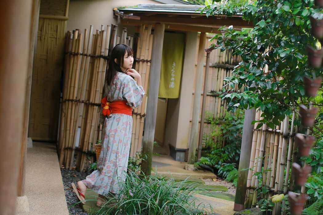 Coser@いくみ 193iKkyu3 &#8211; Ikumi いくみ Ikumi to Onsen いくみと温泉 Part1 (52P)