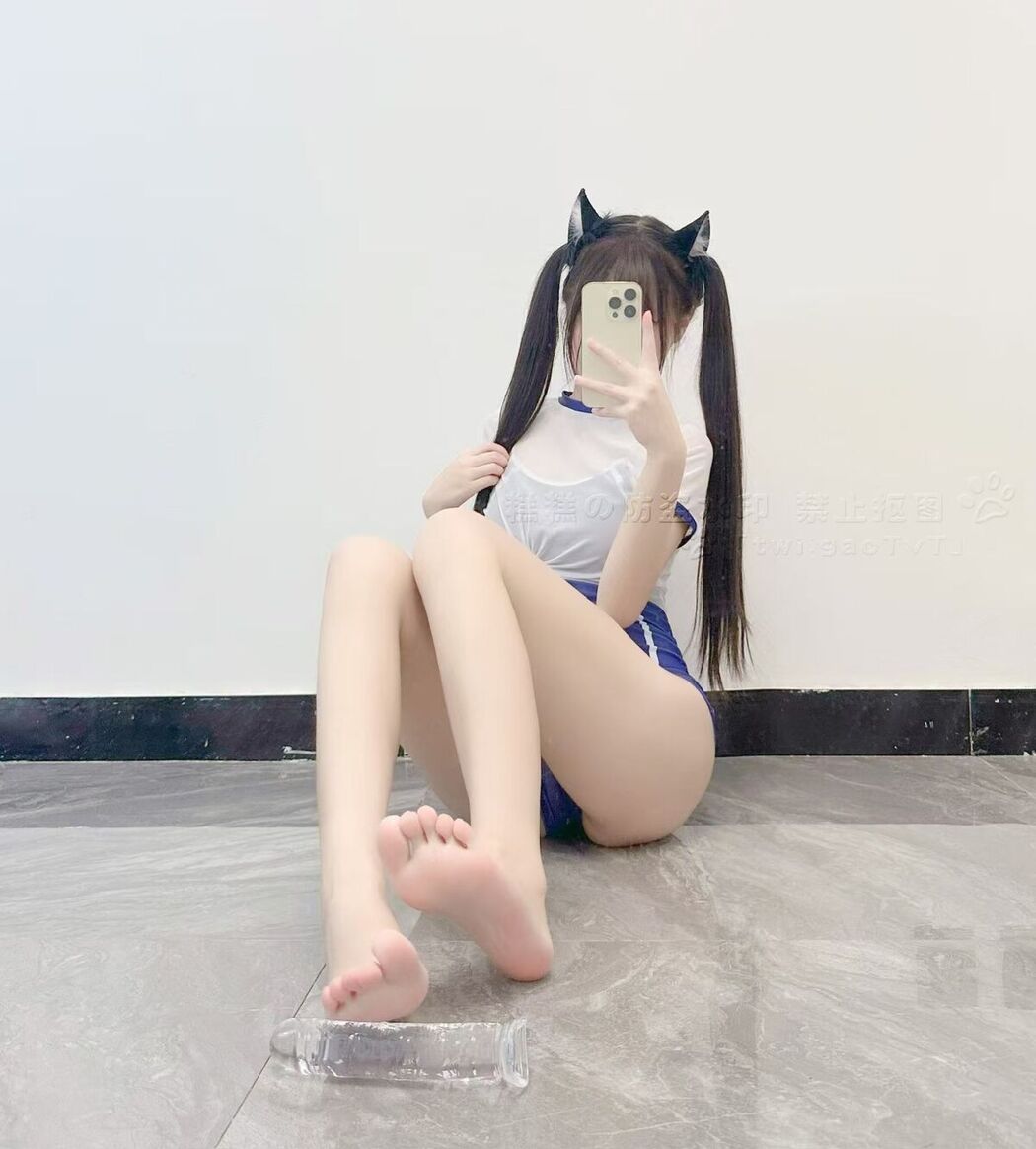Coser@糕糕 – 萝莉体超级网红 福利视图集 Part05 (69P)