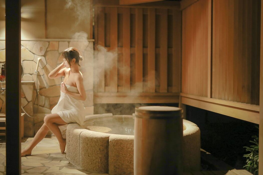 Coser@いくみ 193iKkyu3 &#8211; Ikumi いくみ Ikumi to Onsen いくみと温泉 Part4 (51P)