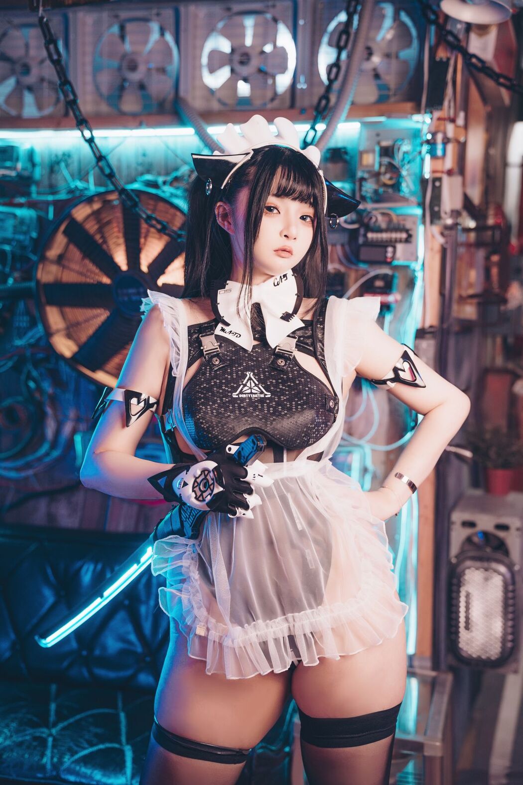 Coser@落落Raku &#8211; 8K 初音未来 FutureTone (52P)