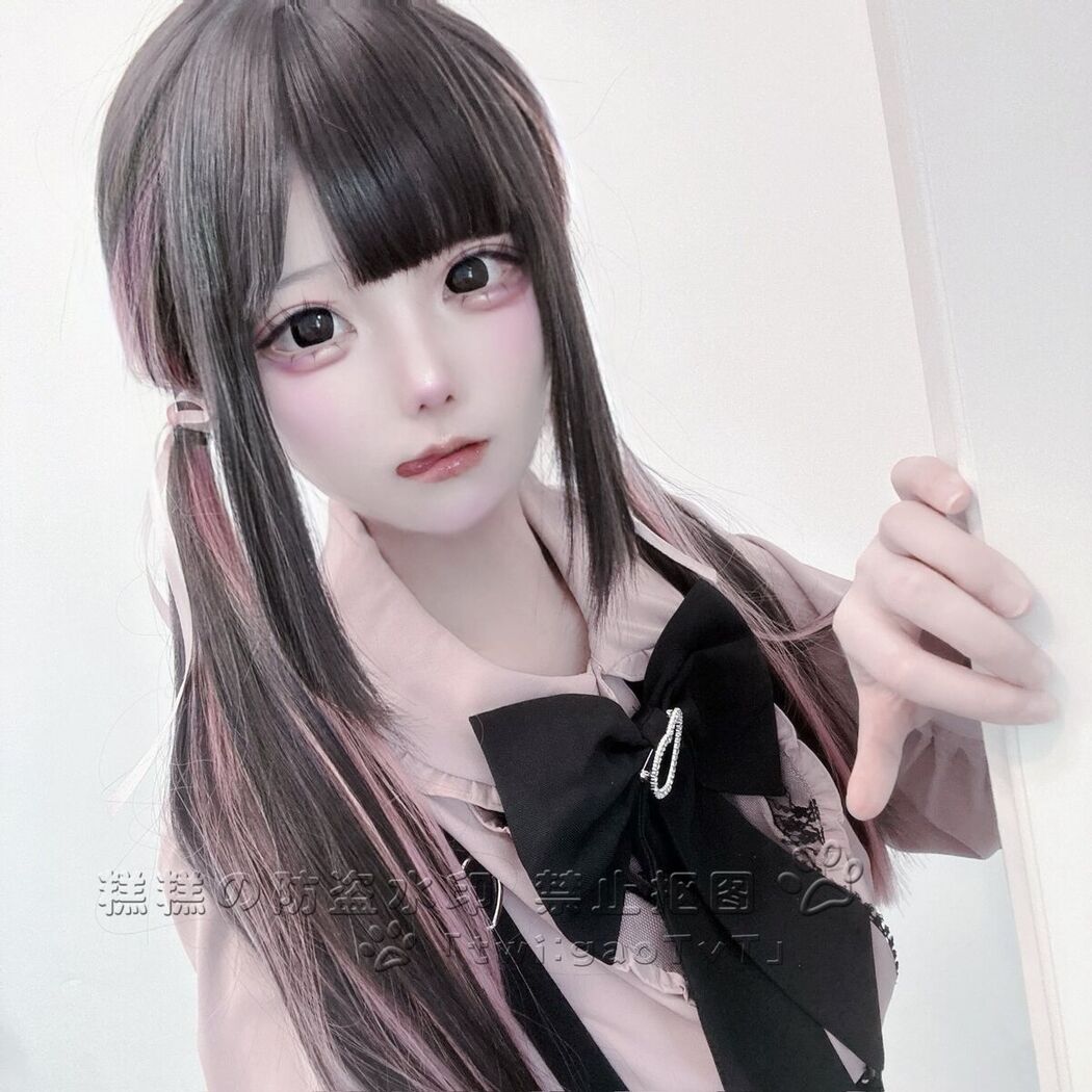 Coser@糕糕 &#8211; 萝莉体超级网红 福利视图集 Part05 (69P)