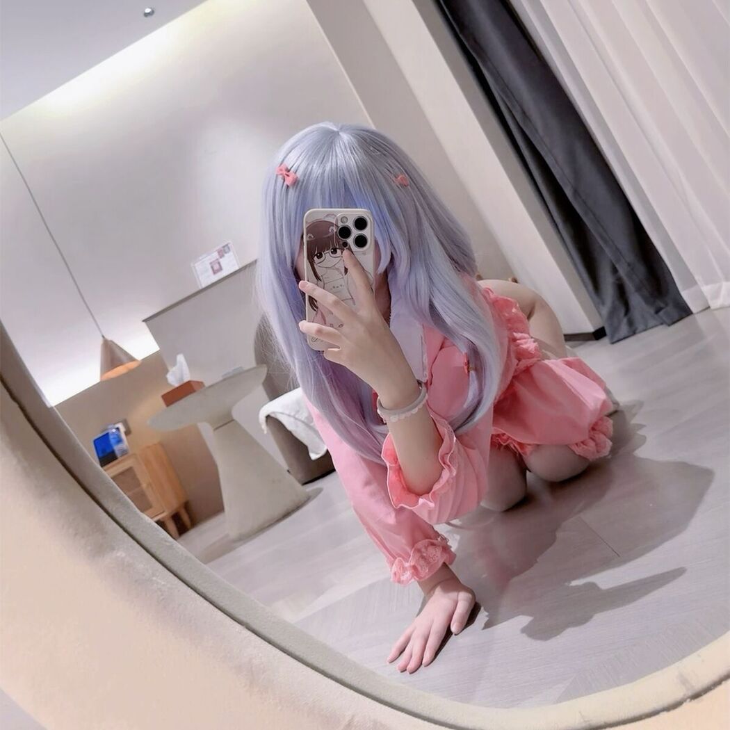 Coser@糕糕 &#8211; 萝莉体超级网红 福利视图集 Part03 (69P)