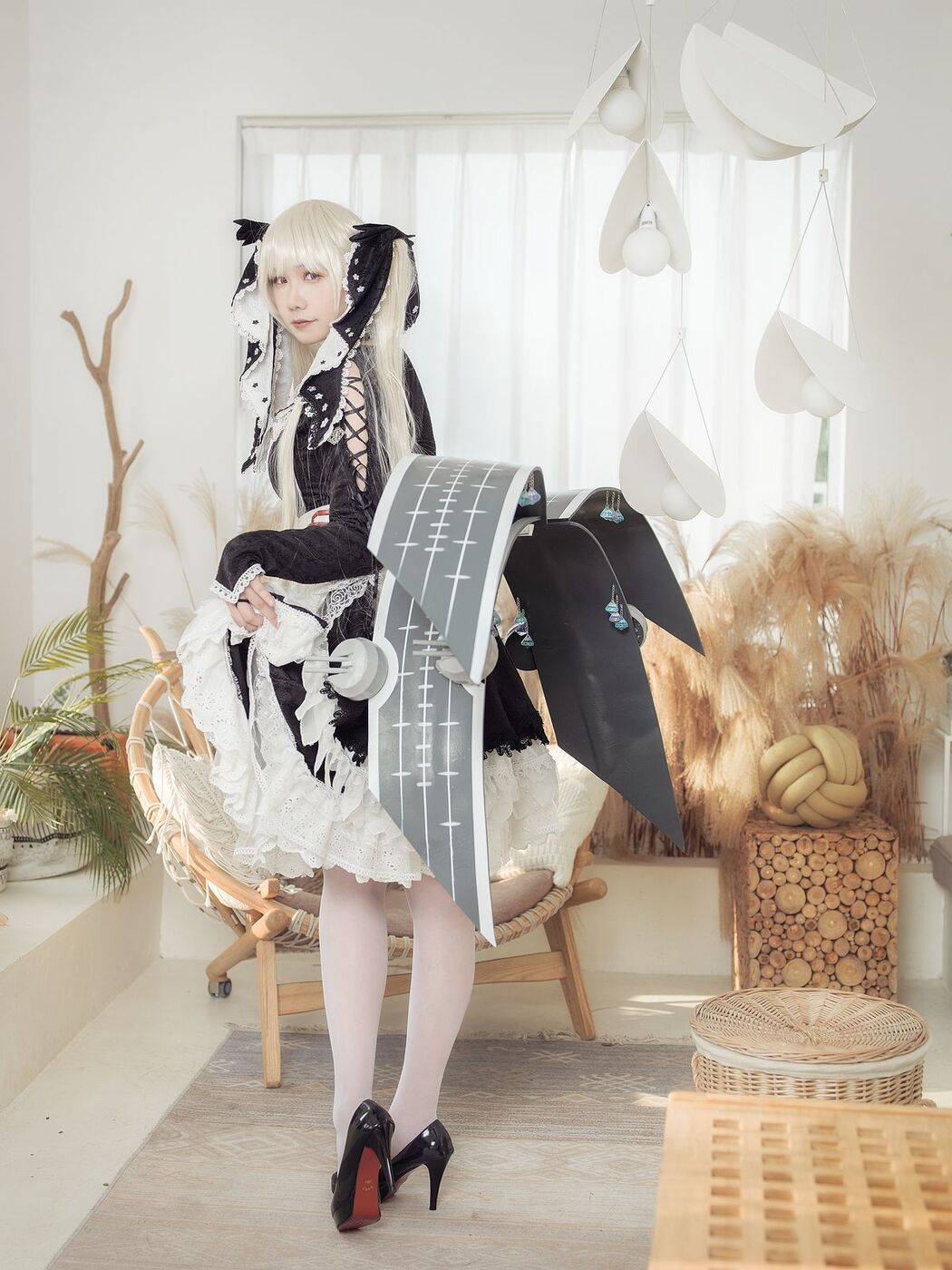 Coser@麻花麻花酱 – 可畏女仆 (16P)