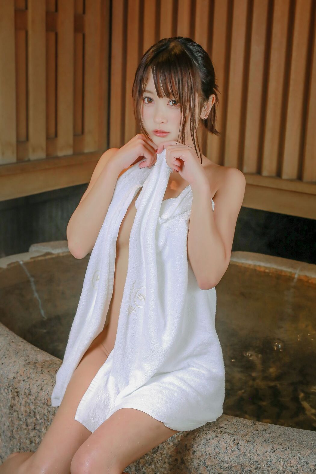 Coser@いくみ 193iKkyu3 &#8211; Ikumi いくみ Ikumi to Onsen いくみと温泉 Part4 (51P)