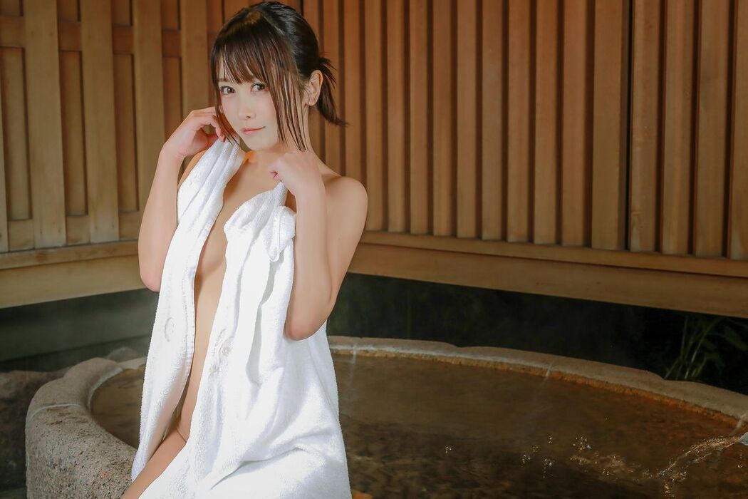 Coser@いくみ 193iKkyu3 &#8211; Ikumi いくみ Ikumi to Onsen いくみと温泉 Part4 (51P)