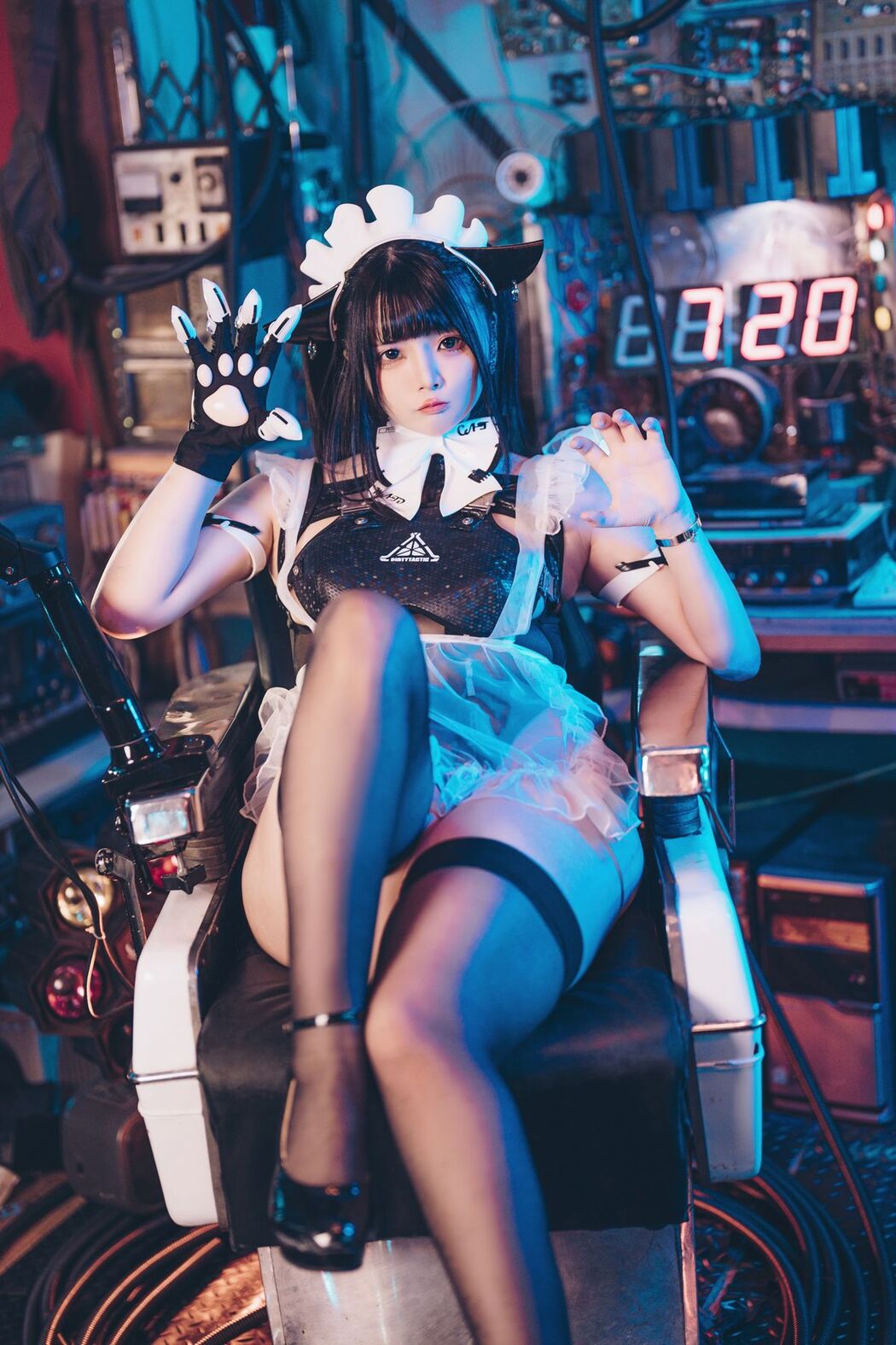 Coser@落落Raku &#8211; 8K 初音未来 FutureTone (52P)