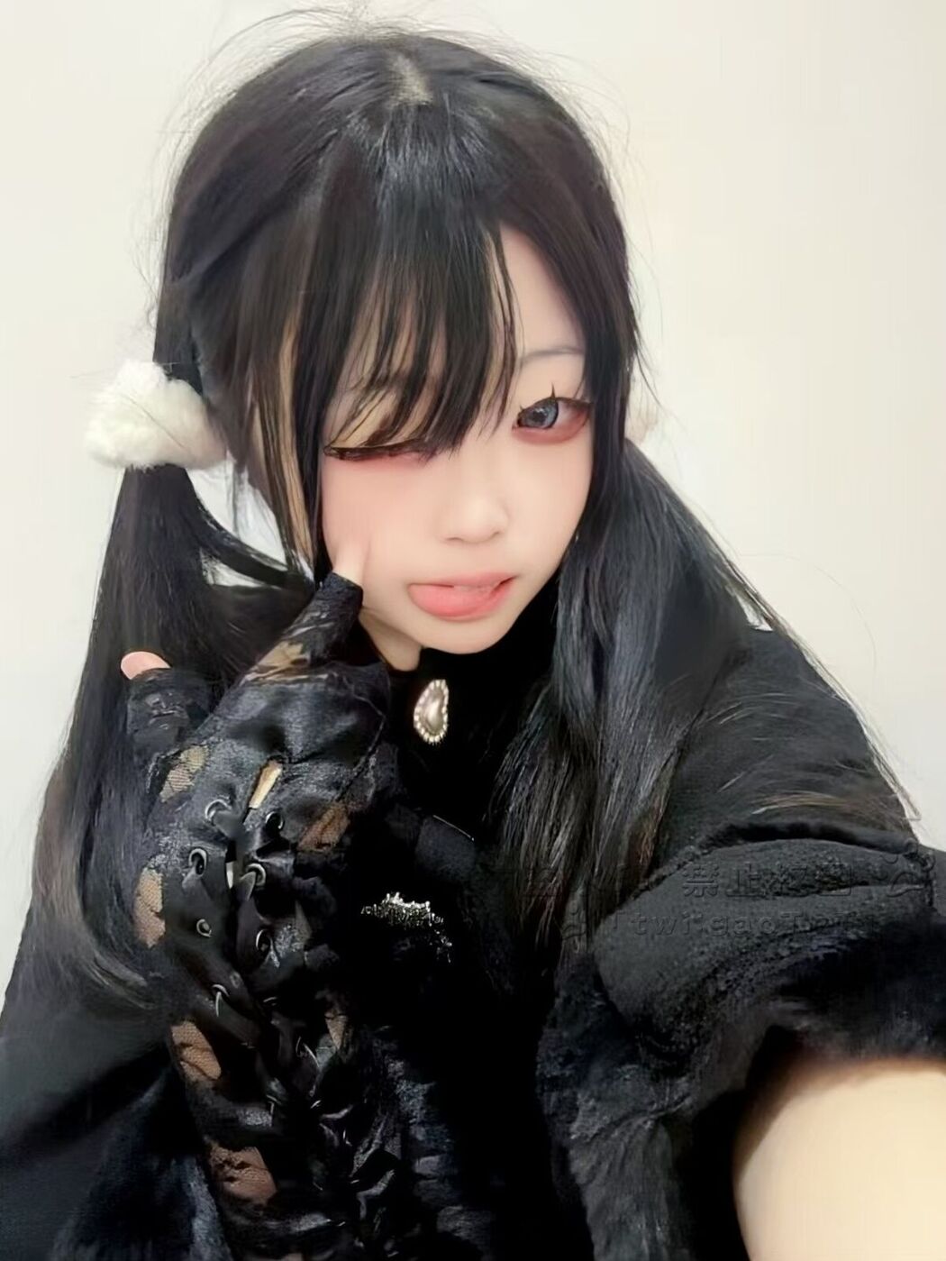 Coser@糕糕 &#8211; 萝莉体超级网红 福利视图集 Part05 (69P)