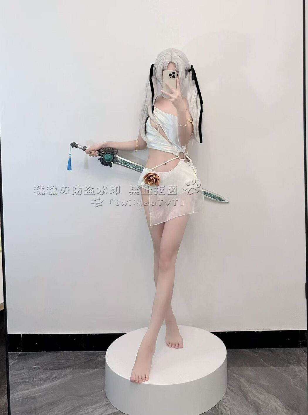Coser@糕糕 – 萝莉体超级网红 福利视图集 Part05 (69P)