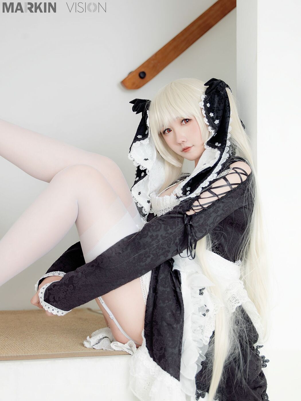 Coser@麻花麻花酱 – 可畏女仆 (16P)