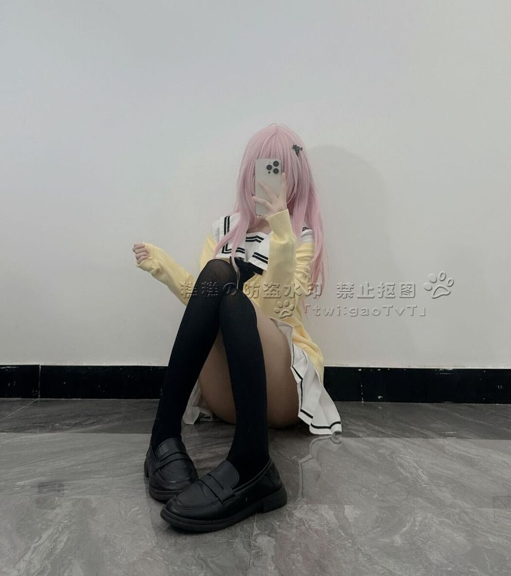 Coser@糕糕 – 萝莉体超级网红 福利视图集 Part01 (70P – 362V)