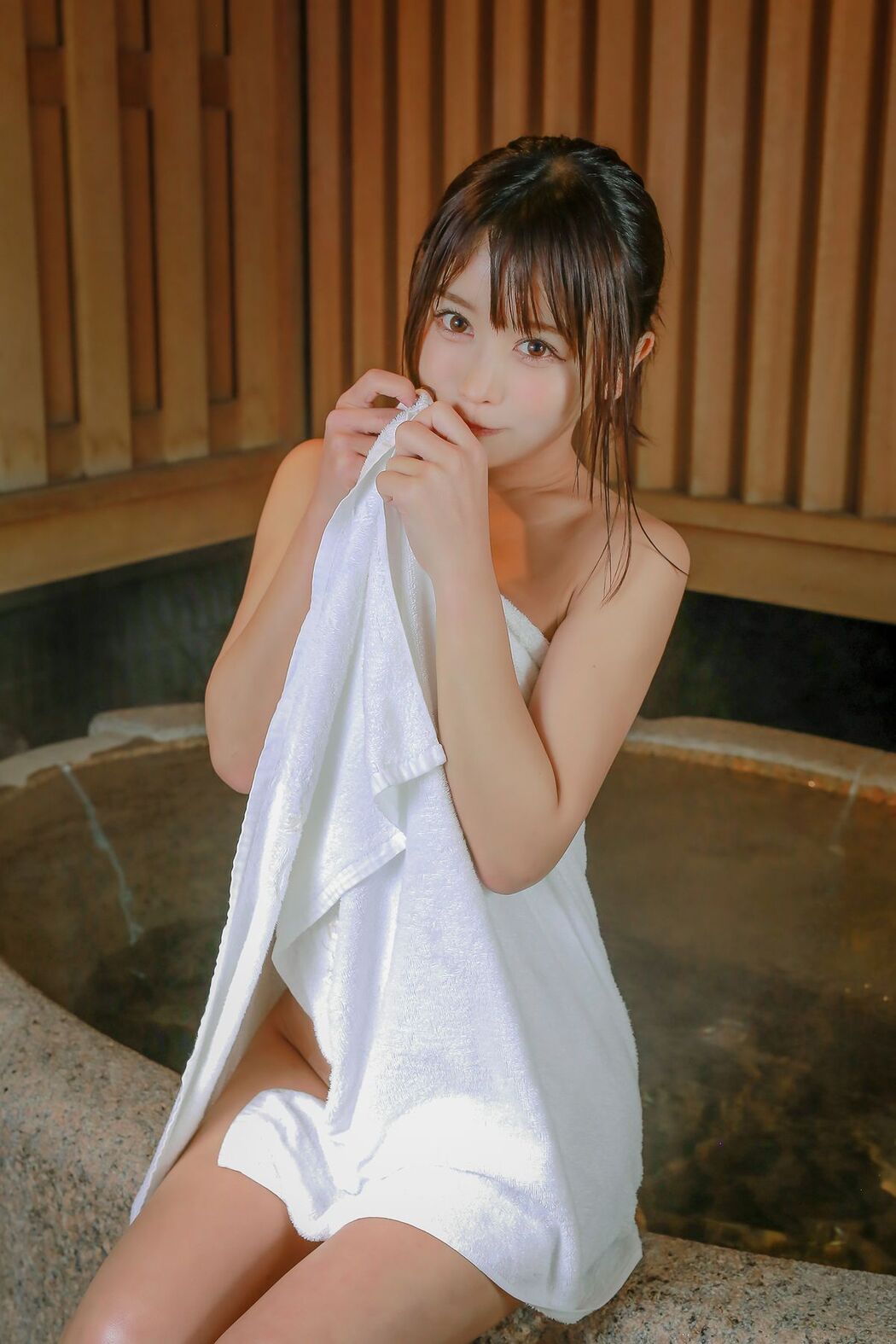 Coser@いくみ 193iKkyu3 &#8211; Ikumi いくみ Ikumi to Onsen いくみと温泉 Part4 (51P)