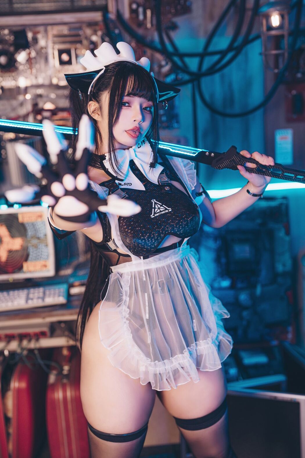 Coser@落落Raku &#8211; 8K 初音未来 FutureTone (52P)