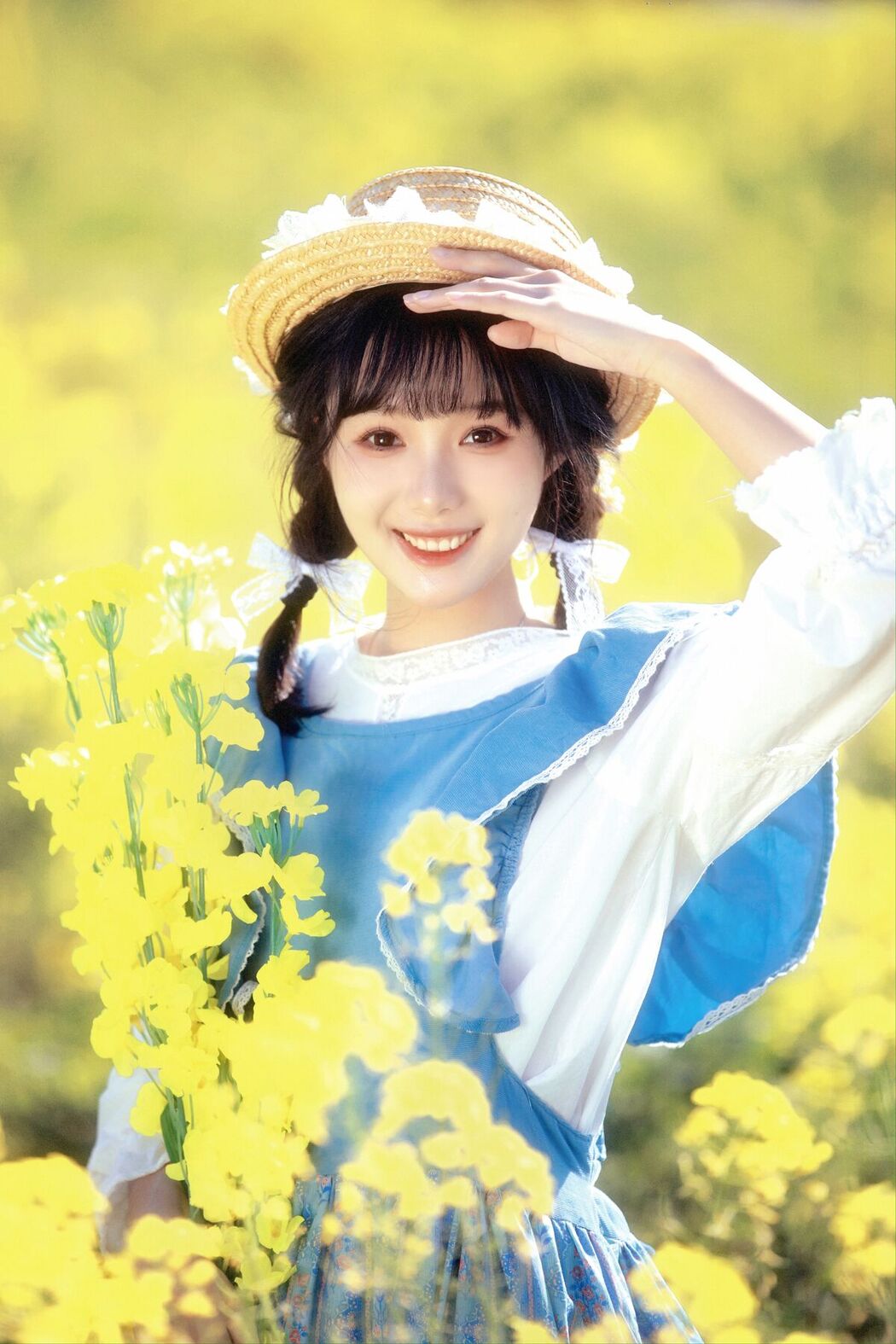 YiTuYu艺图语 Vol.8241 Rikarin_梨咔 (15P)
