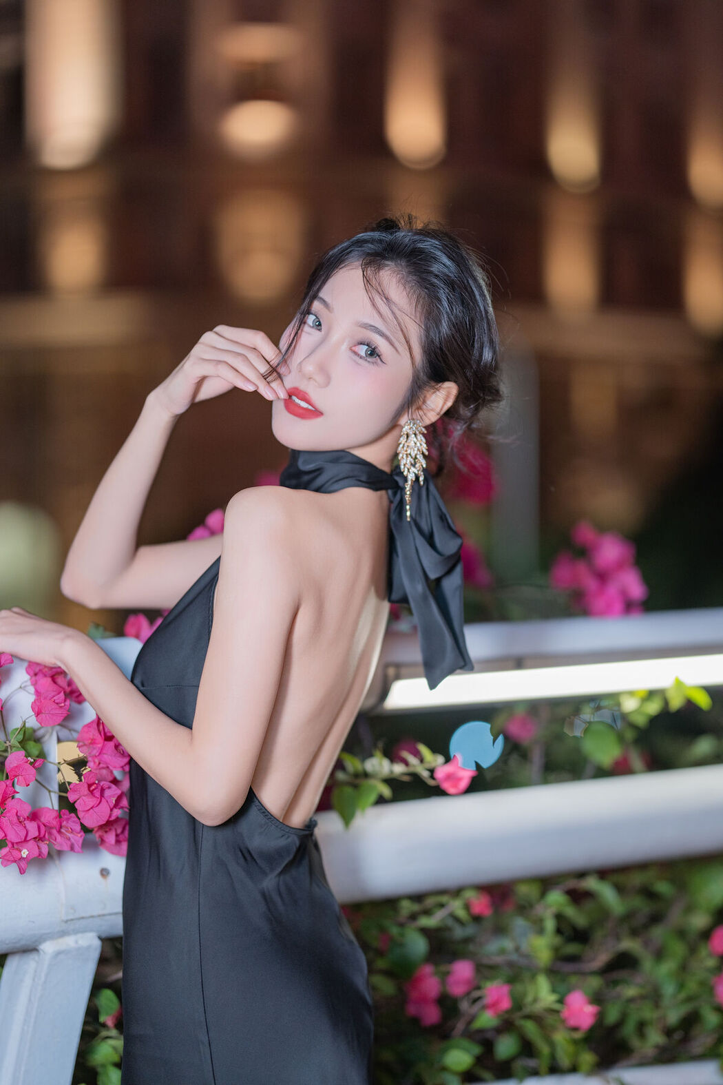 YiTuYu艺图语 Vol.8240 o1ne万 (22P)