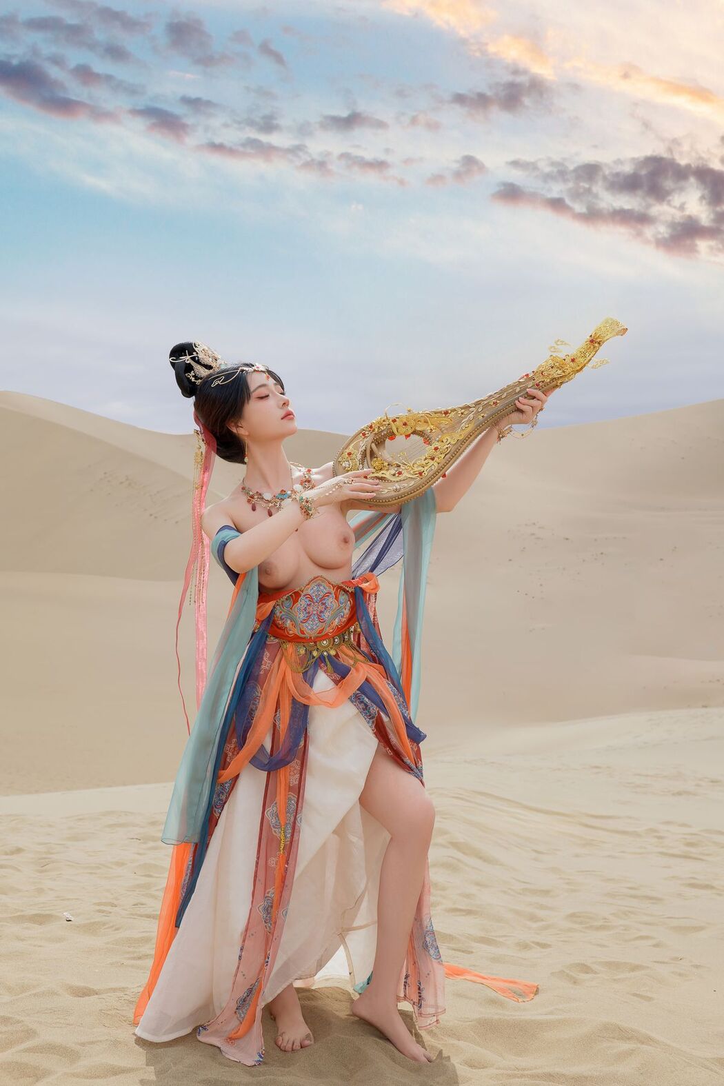 Coser@年年Nnian – 飞天 (64P)