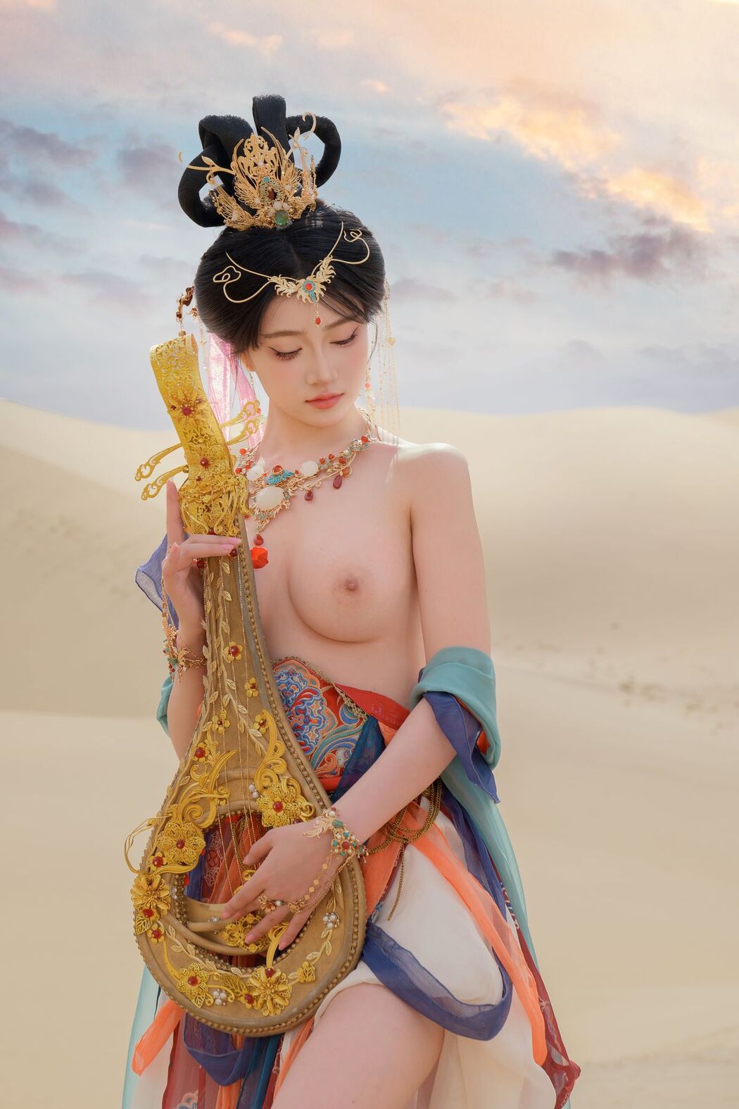 Coser@年年Nnian – 飞天 (64P)