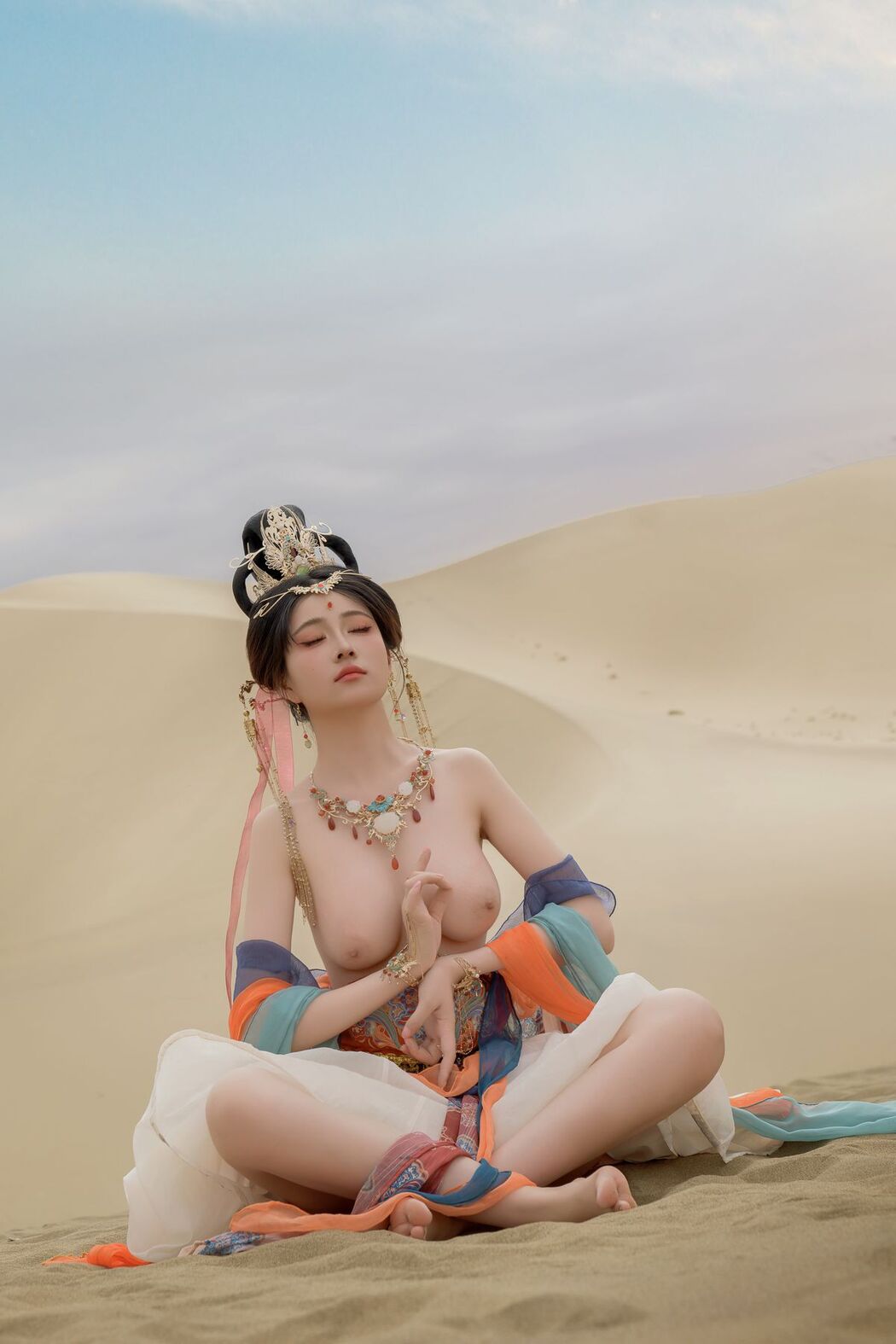 Coser@年年Nnian – 飞天 (64P)