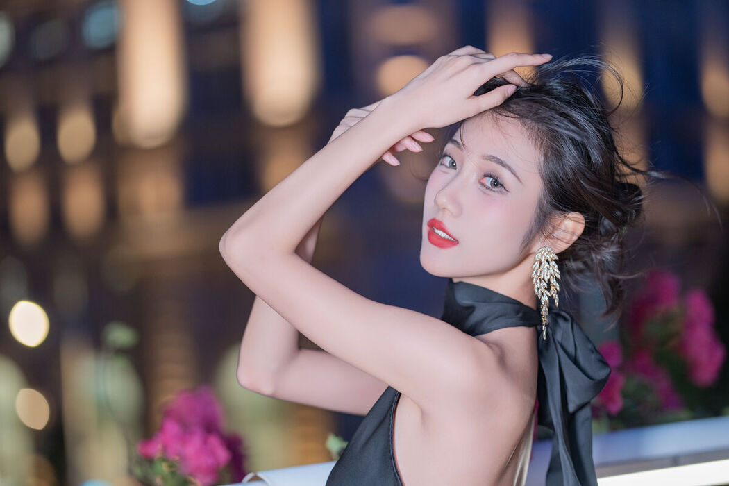 YiTuYu艺图语 Vol.8240 o1ne万 (22P)