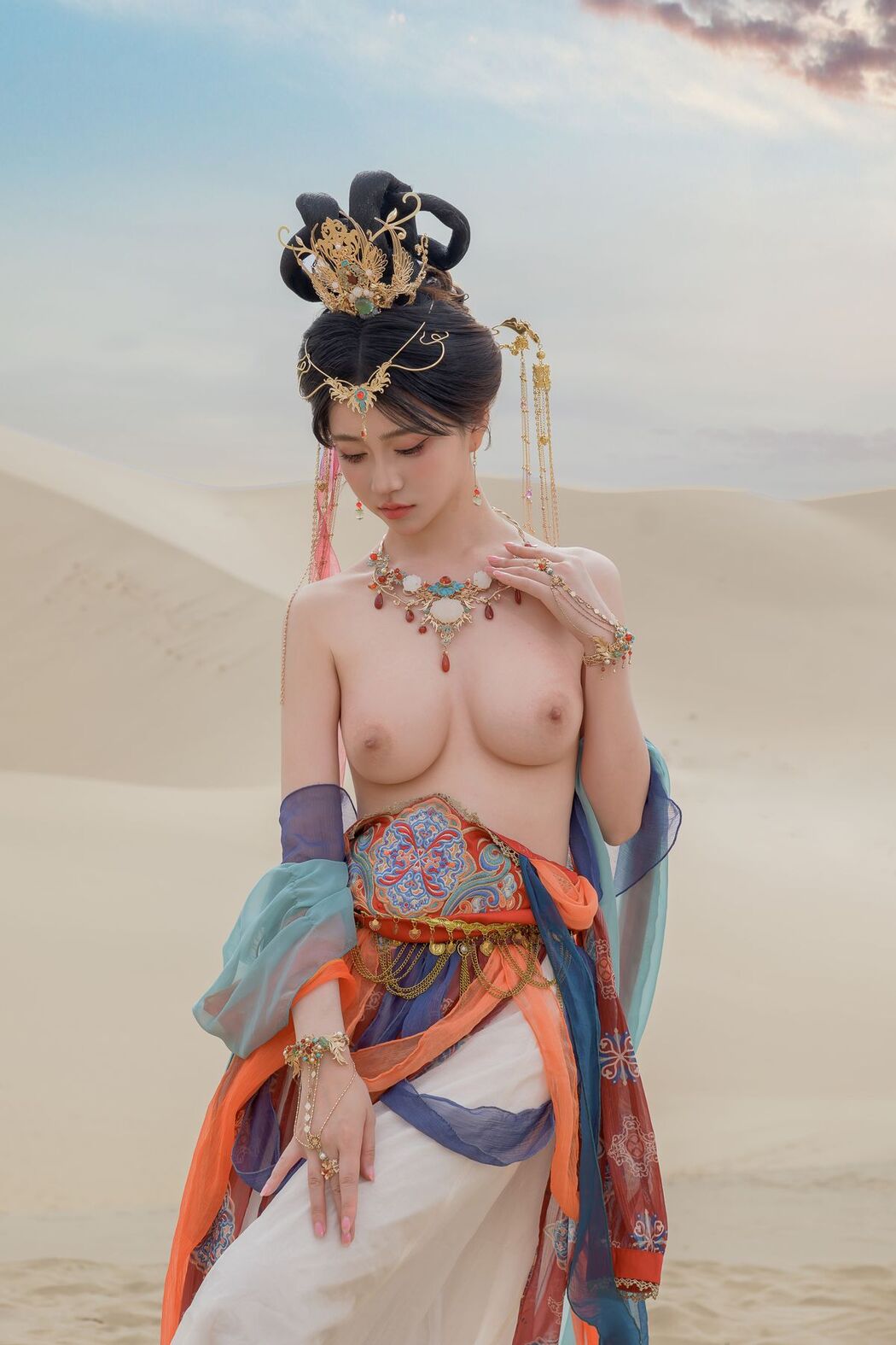 Coser@年年Nnian – 飞天 (64P)