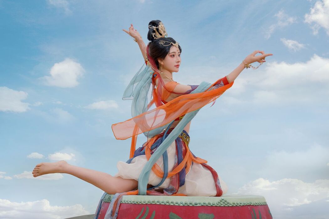 Coser@年年Nnian – 飞天 (64P)