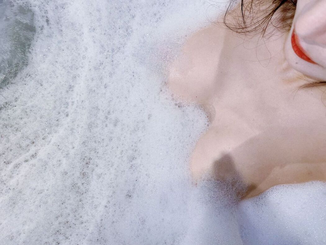 XR Uncensored Wang Xin Yao Yanni 王馨瑶Yanni &#8211; R18 秀人网模特 浴缸泡泡 (57P &#8211; 6V)