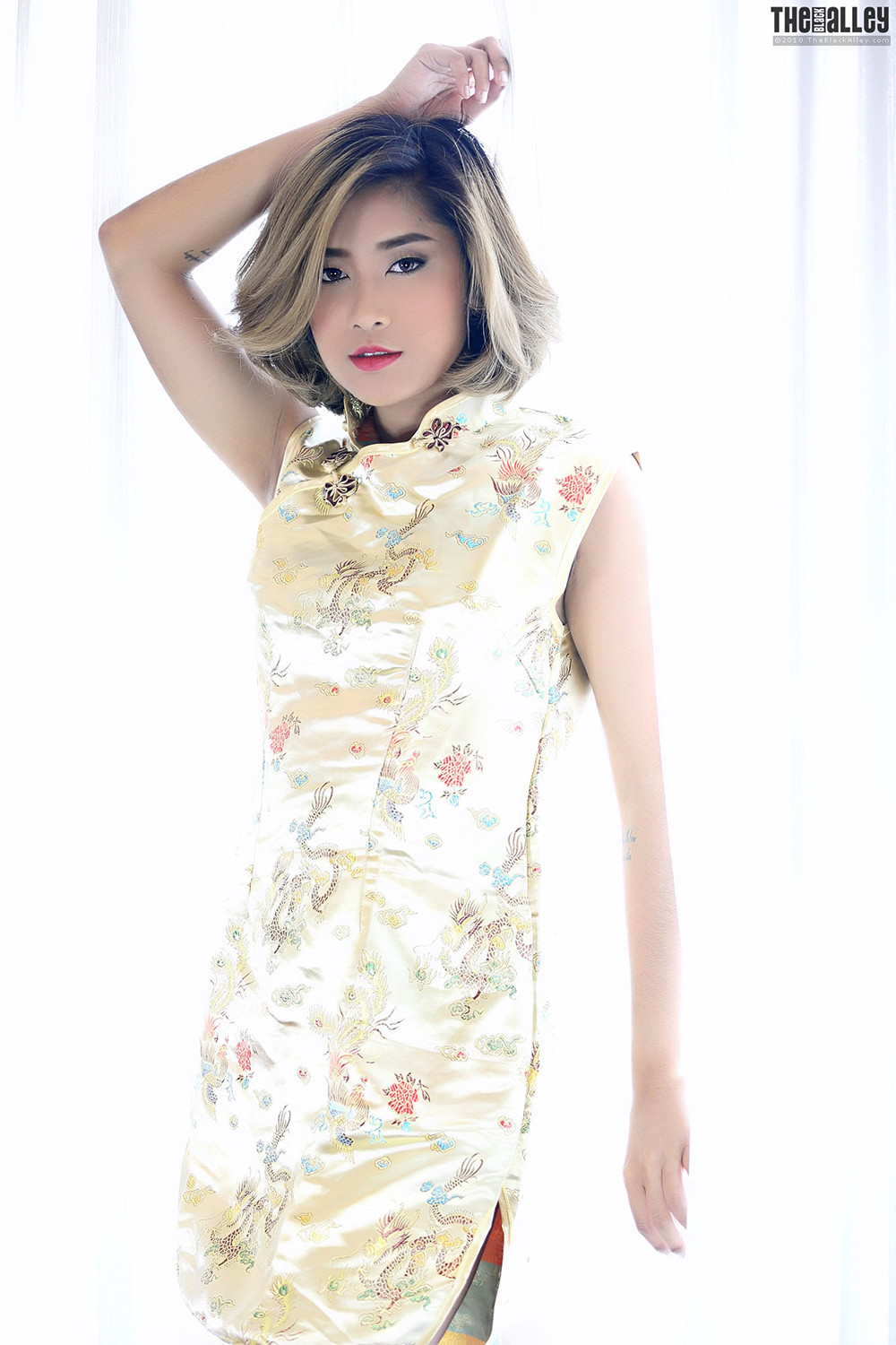 Apple The Black Alley Photobook Set.30