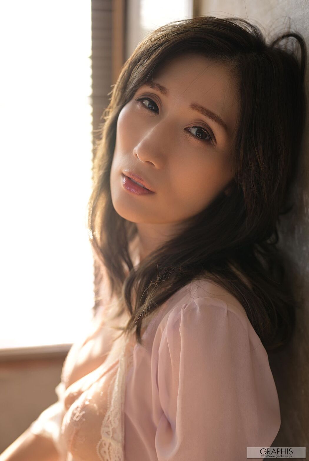 JP JULIA – Graphis Gals No.555 Majesty Part01 (72P)