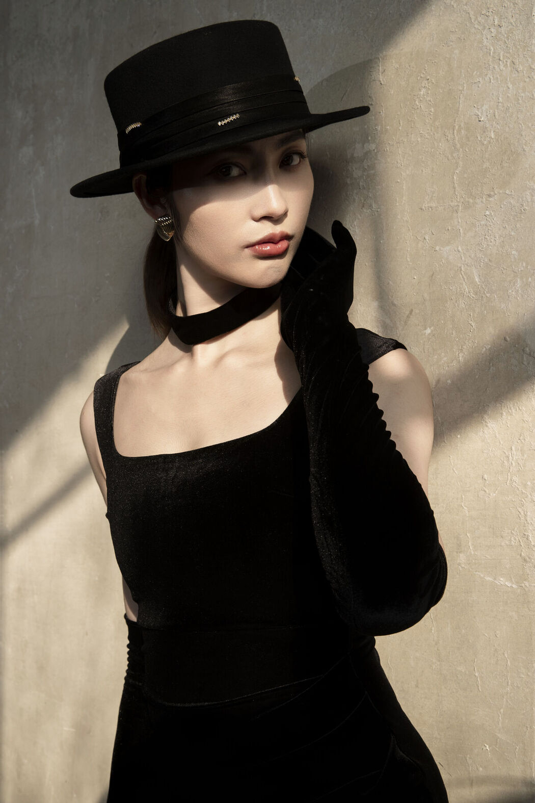 YiTuYu艺图语 Vol.8251 SUNNY (25P)