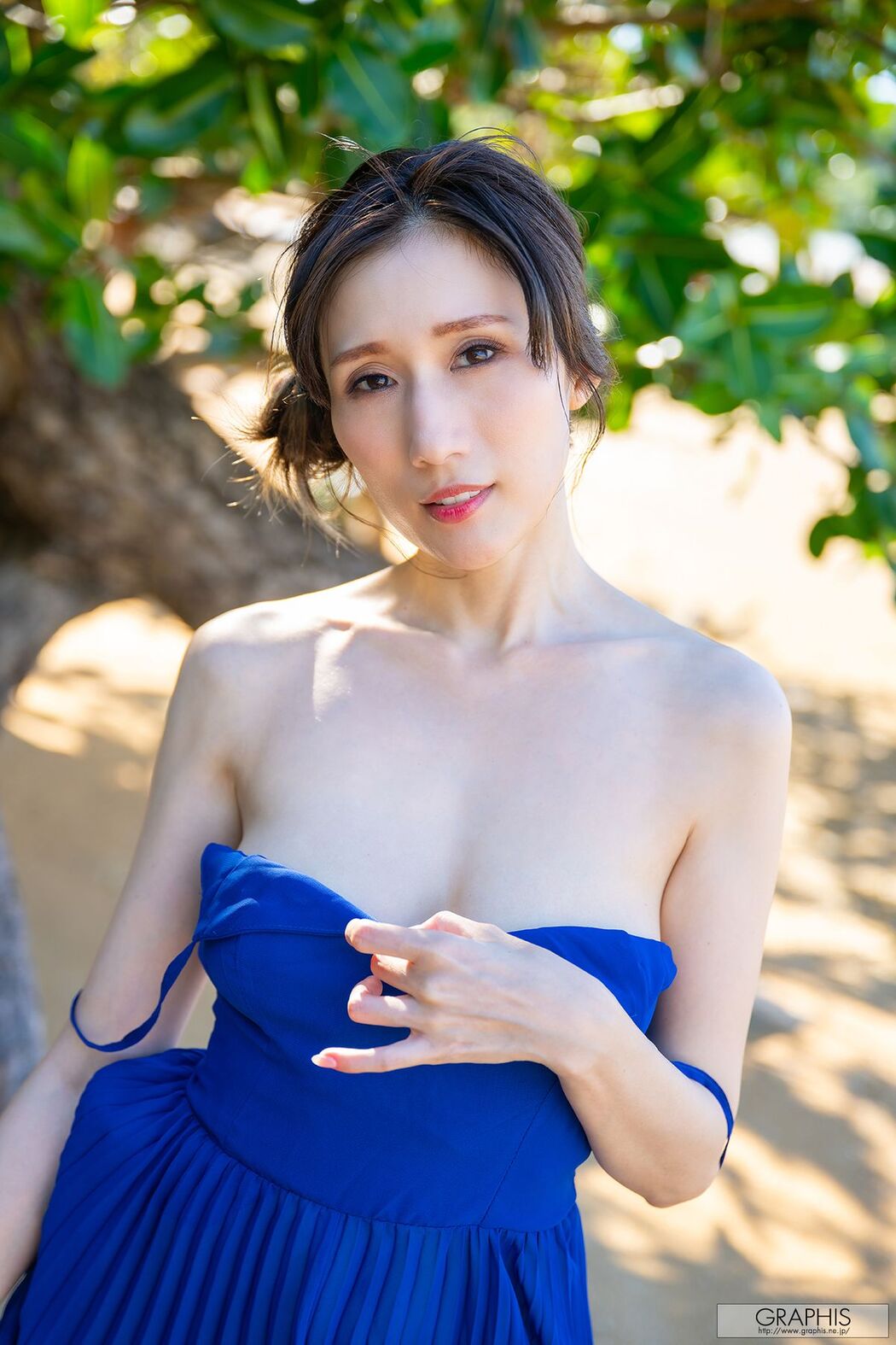 JP JULIA – Graphis Gals No.555 Majesty Part01 (72P)