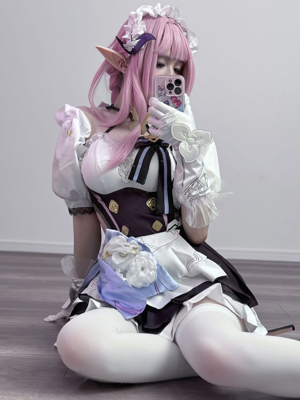 Coser@幼愛Youmeko – 崩坏3 爱莉希雅女仆装 (21P)