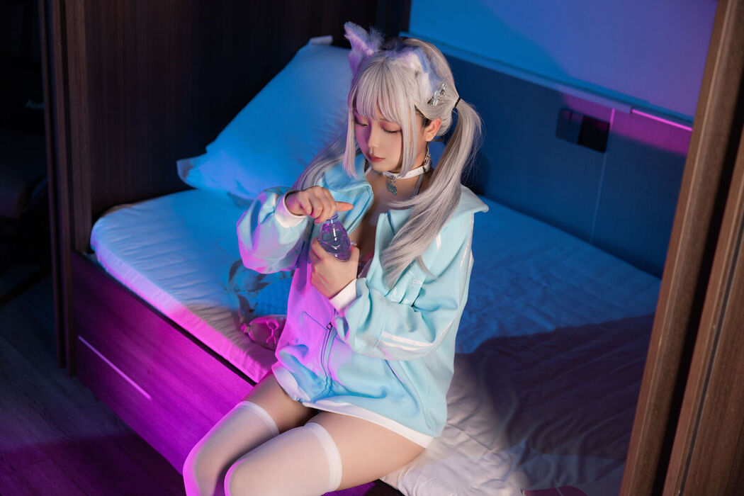 Coser@日奈娇 – 与网友的线下见面 Part01 (69P – 11V)