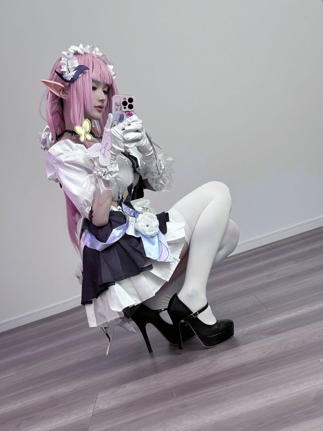 Coser@幼愛Youmeko – 崩坏3 爱莉希雅女仆装 (21P)