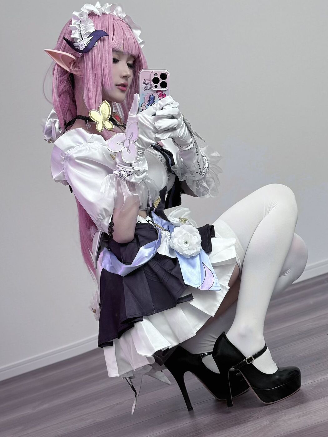 Coser@幼愛Youmeko – 崩坏3 爱莉希雅女仆装 (21P)
