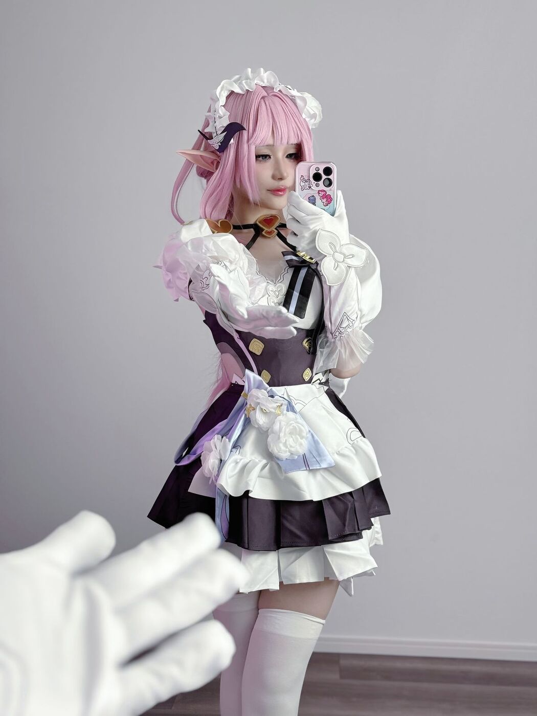 Coser@幼愛Youmeko – 崩坏3 爱莉希雅女仆装 (21P)