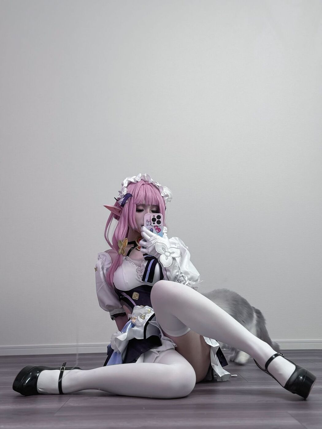 Coser@幼愛Youmeko – 崩坏3 爱莉希雅女仆装 (21P)