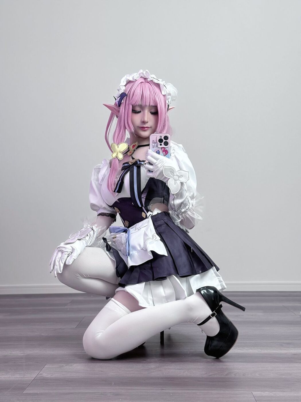 Coser@幼愛Youmeko – 崩坏3 爱莉希雅女仆装 (21P)