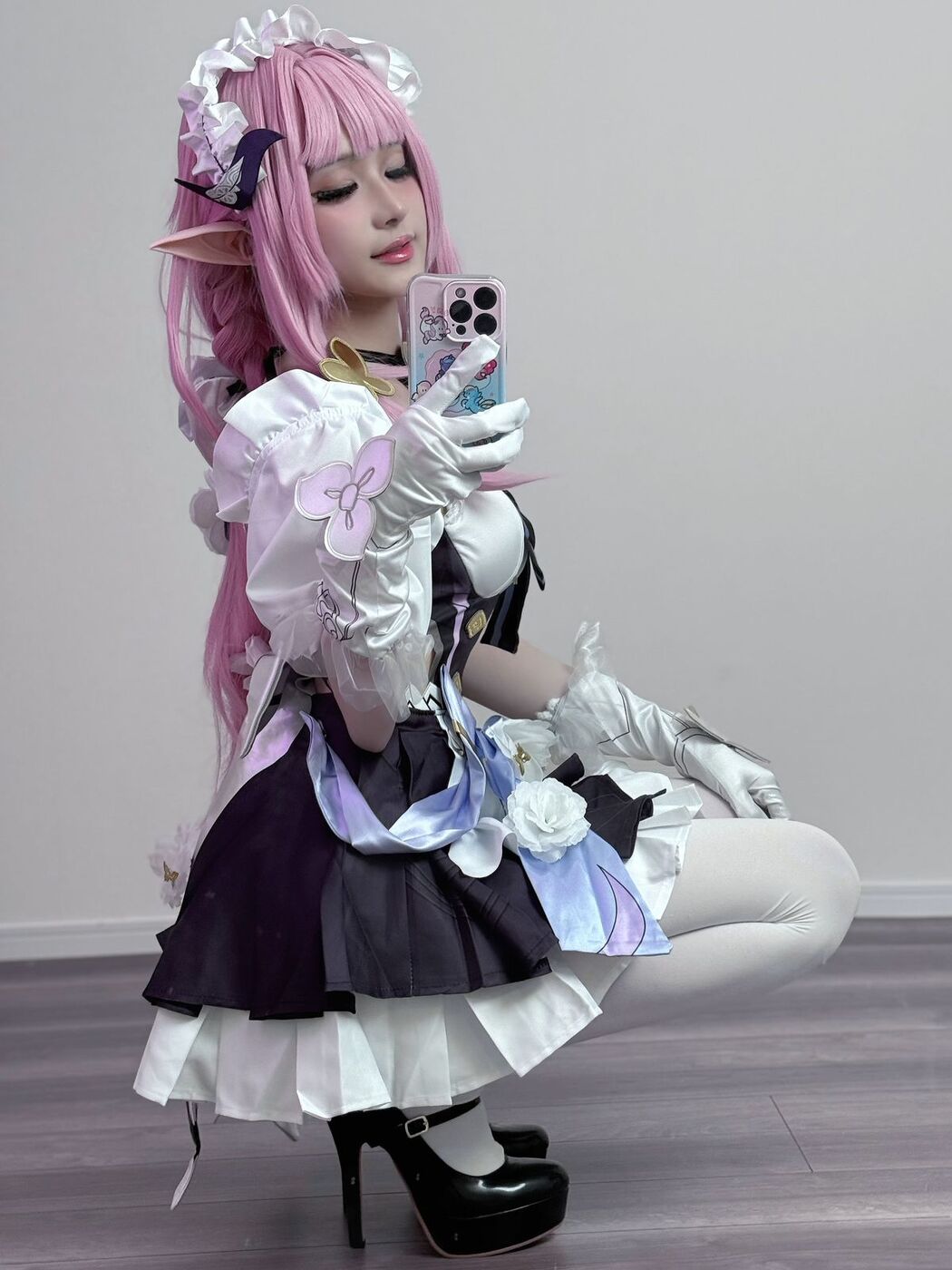 Coser@幼愛Youmeko – 崩坏3 爱莉希雅女仆装 (21P)
