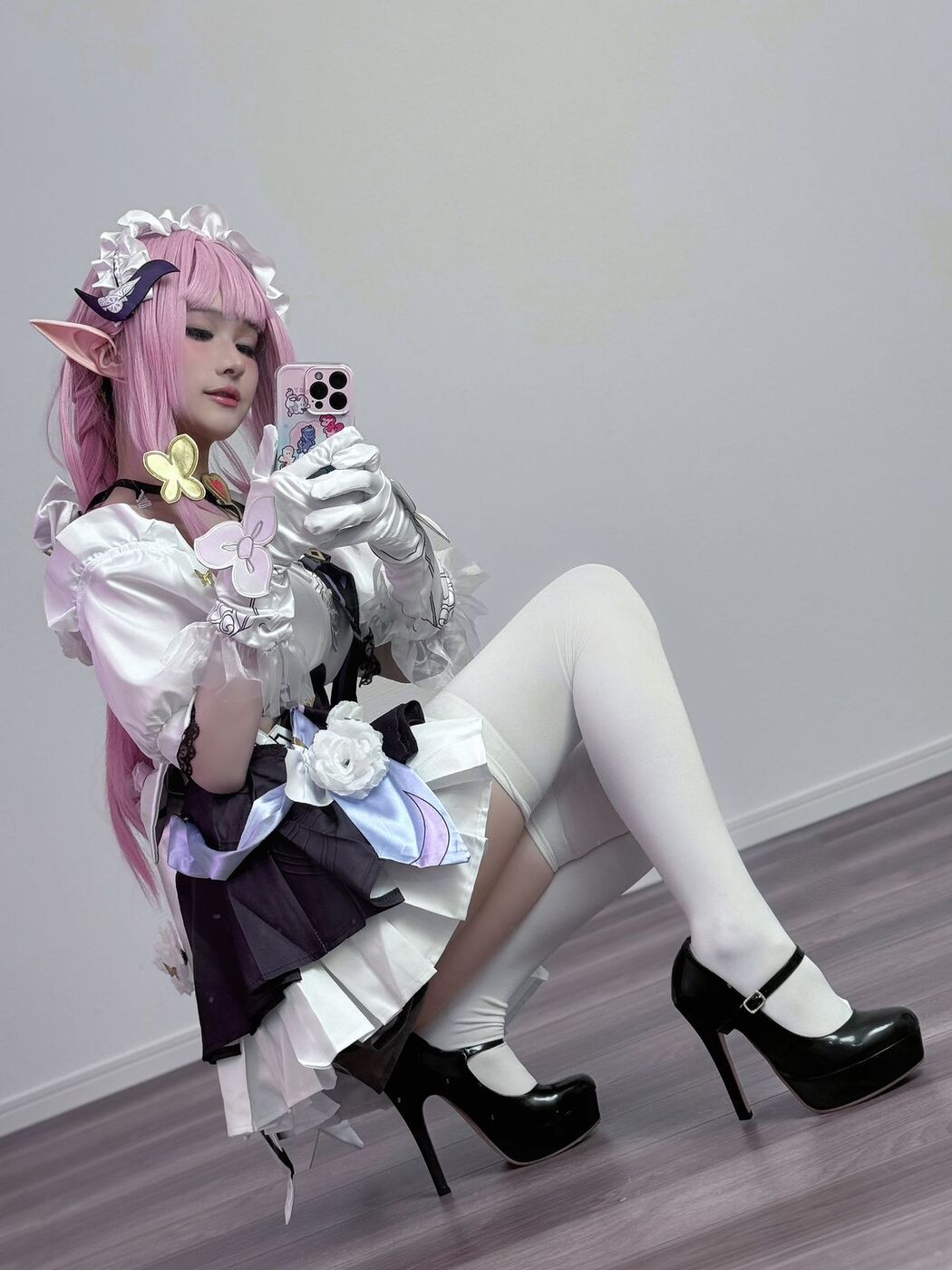 Coser@幼愛Youmeko – 崩坏3 爱莉希雅女仆装 (21P)