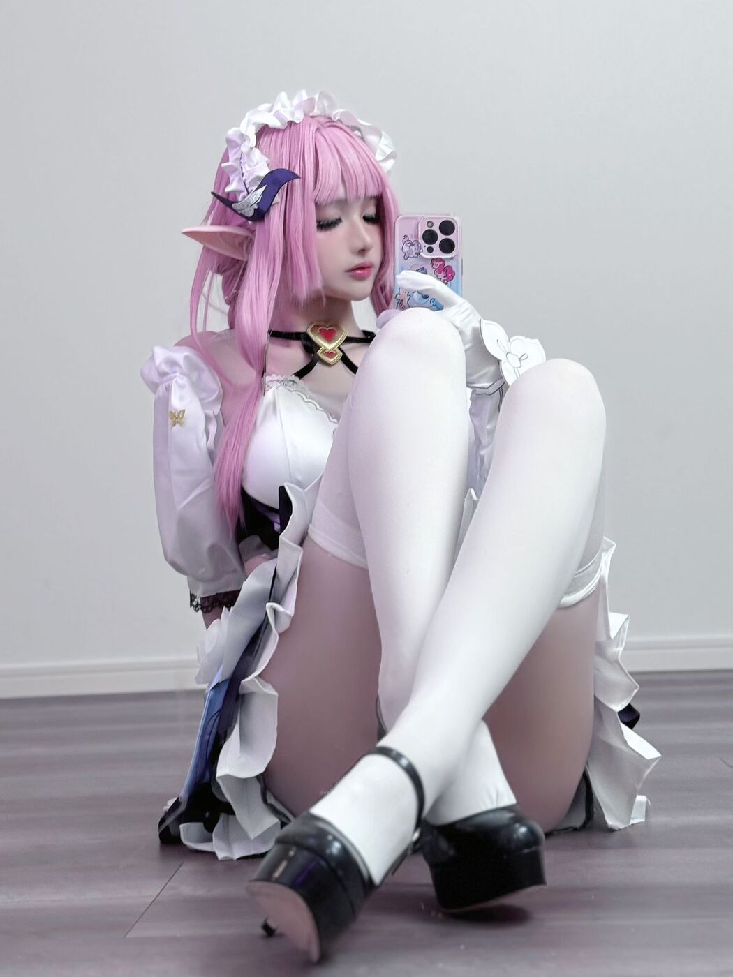 Coser@幼愛Youmeko – 崩坏3 爱莉希雅女仆装 (21P)
