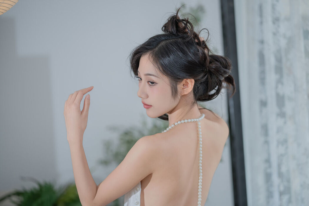 YiTuYu艺图语 Vol.8252 o1ne万 (26P)