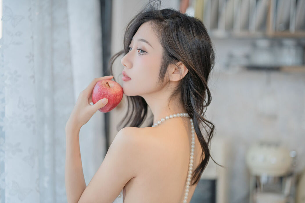 YiTuYu艺图语 Vol.8252 o1ne万 (26P)