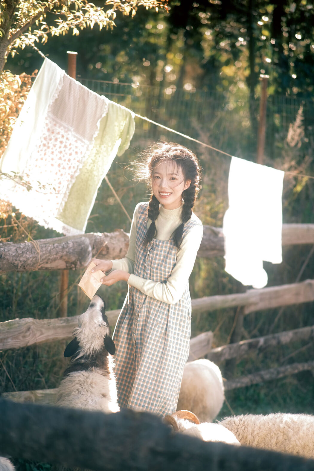 YiTuYu艺图语 Vol.8254 乐意李 (22P)