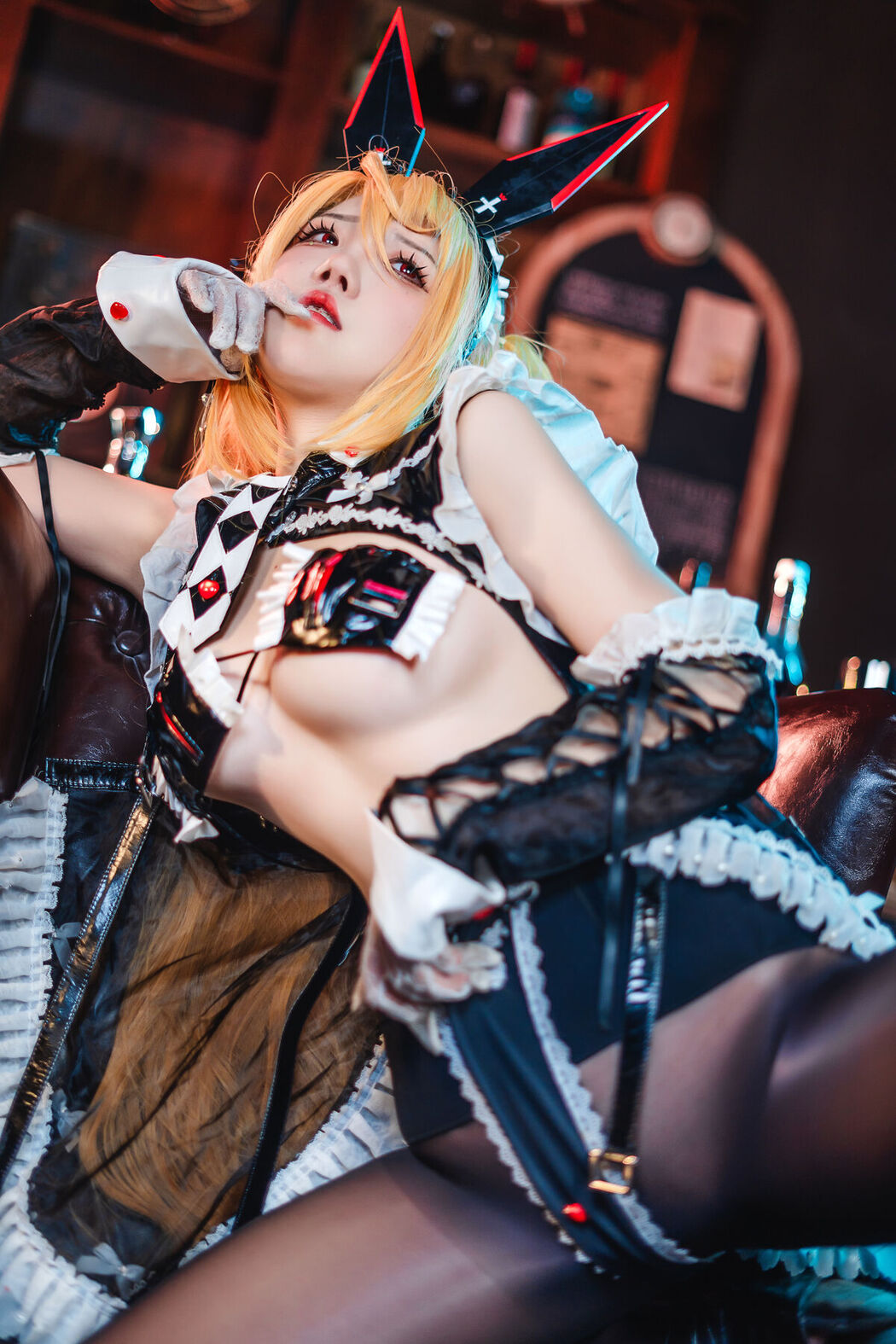 Coser@阿薰kaOri &#8211; 咎瓦尤斯 (72P &#8211; 4V)